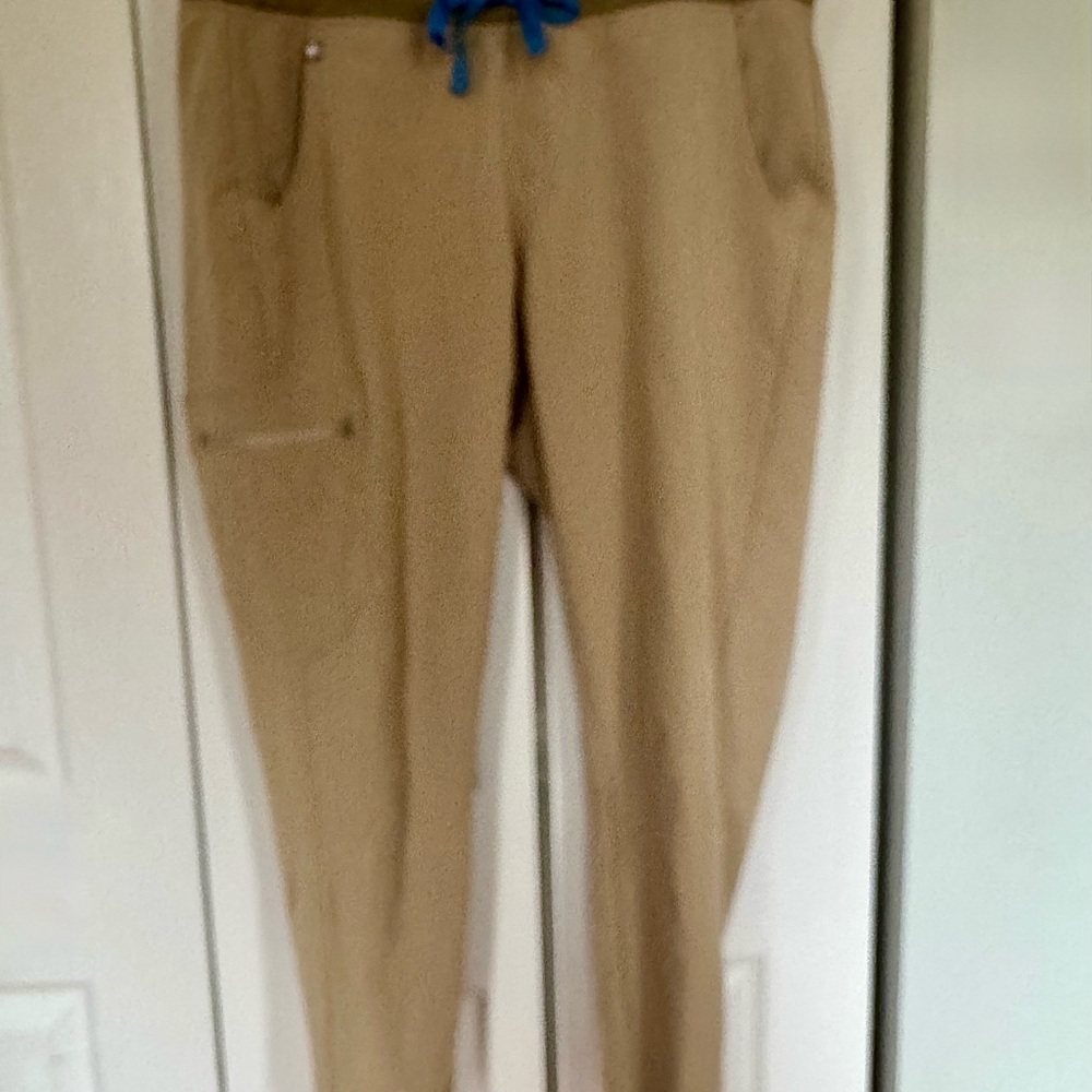 FIGS Women’s Zamora Jogger Scrub Pants in Khaki Tan with Blue Drawstring, L